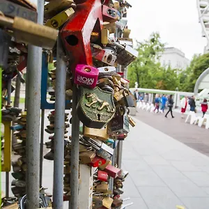 Ariel Close To St. Stephen Basilica , Budapeste Hungria